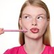 Creion de buze Tatoo Lip Liner Line & Stain!, Nuanta 01 Everyone`s Nude-Pink, 1.1 ml, Essence 821880