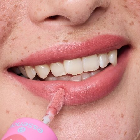 Creion contur pentru buze Lip Marker Juicy Tint, Nuanta 04 Raspberry Rush, 3.5 ml, Essence 822047