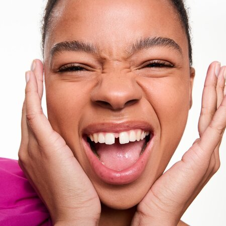 Gel pentru sprancene Brow Lift & Freeze Glue, Nuanta 03 Medium Brown, 7 ml, Essence 822460