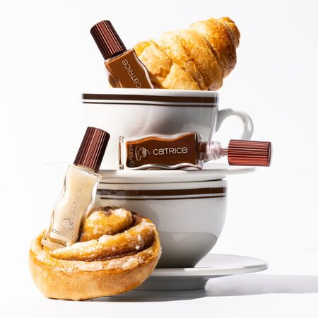 Luciu de buze Autumn Delights Sweet Treat, C01 Tasty Cinnamon Bun, 8.5 ml, Catrice 822732