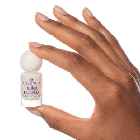 Lac de unghii Mini Nail Polish, Nuanta 21 Milky Glazed, 5 ml, Essence 822760