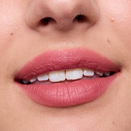 Ruj crema Lip Mousse Juicy Matte, Nuanta 02 Featherlight Pink, 2.7 ml, Essence 823201
