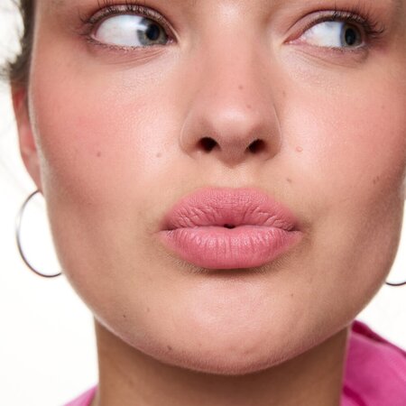 Ruj crema Lip Mousse Juicy Matte, Nuanta 03 Nude Pink, 2.7 ml, Essence 823217
