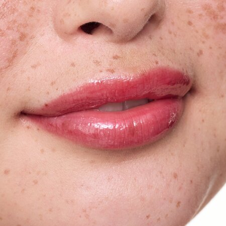 Ulei de buze hidratant Lip Oil Hydra Kiss, 12 Ruby Sparkle, 4 ml, Essence 823502