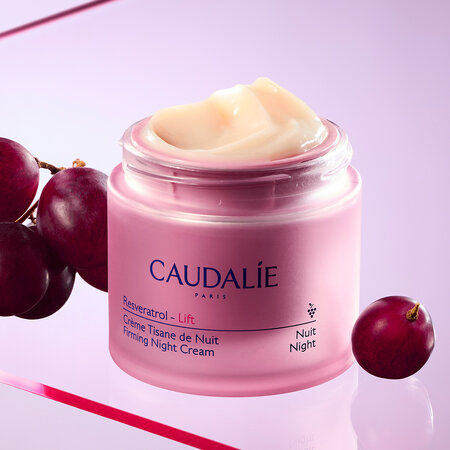 Crema de noapte cu efect de fermitate Resveratrol-Lift, 50 ml, Caudalie 824438