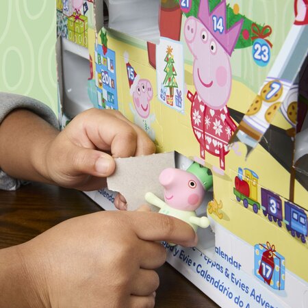 Calendar de Advent, 3 ani+, 24 de surprize, Peppa Pig si Evie 824905