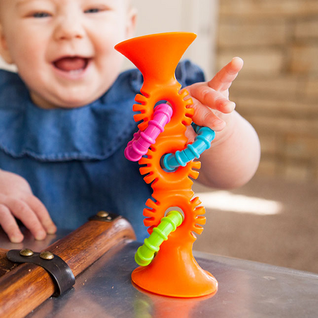 Jucarie senzoriala cu ventuza si inele zornaitoare pipSquigz Loops, Turcoaz, 6 luni+, Fat Brain 825633