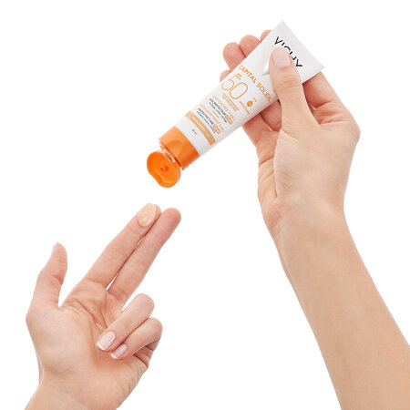 Crema colorata anti-pete pigmentare cu SPF50+ Capital Soleil, 50 ml, Vichy 555611