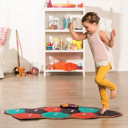Covoras muzical pentru dans, 3 ani+, BToys 768207