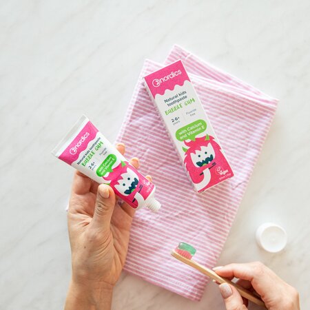Pasta de dinti naturala pentru copii Bubble Gum, 50 ml, Nordics 819175