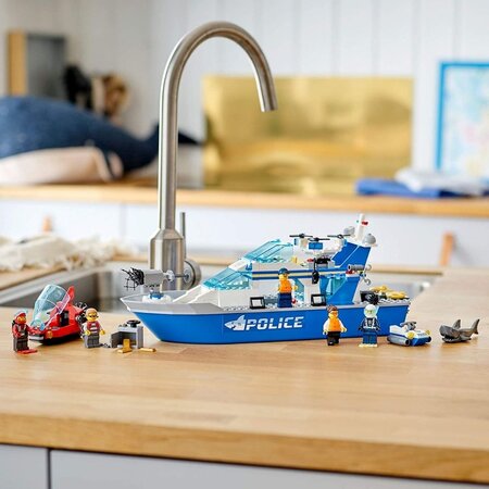 Nava de patrulare a politiei 60277 Lego City, +5 ani, 60277, Lego 495515