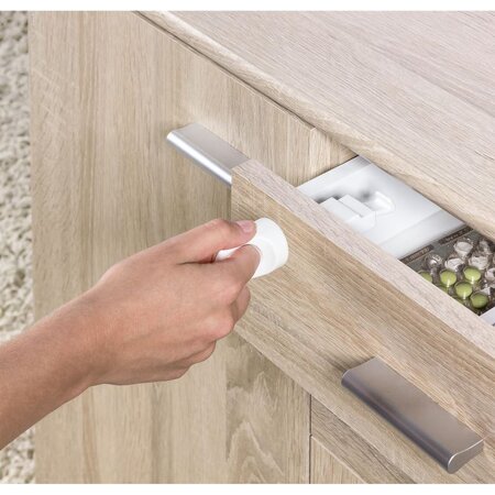 Set 4 incuietori magnetice pentru sertare si usi de dulapuri, Alb, 6-36 luni, Reer 531523