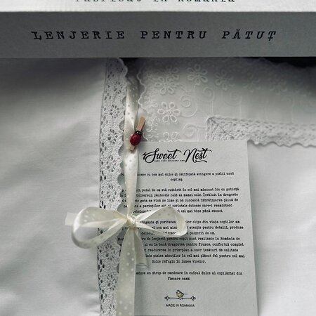 Set lenjerie pentru patut, 3 piese, Alb cu dantela premium, Sweet Nest 544806