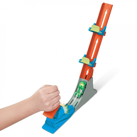 Set Pista Action Classic Lansarea puterii verticale, + 3 ani, Hot Wheels 547020