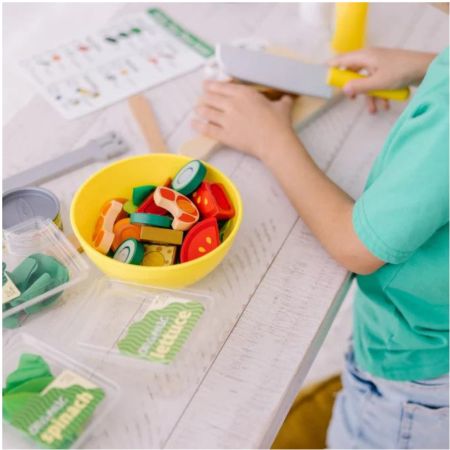 Set de joaca din lemn Salate Delicioase, + 3 ani, Melissa&Doug 601522