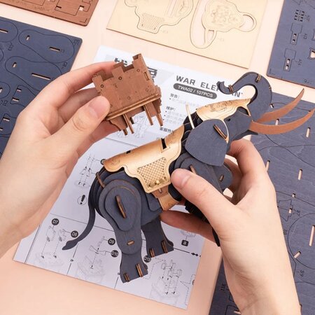Puzzle 3D din lemn Elefant de lupta, 107 piese, Robotime 556033