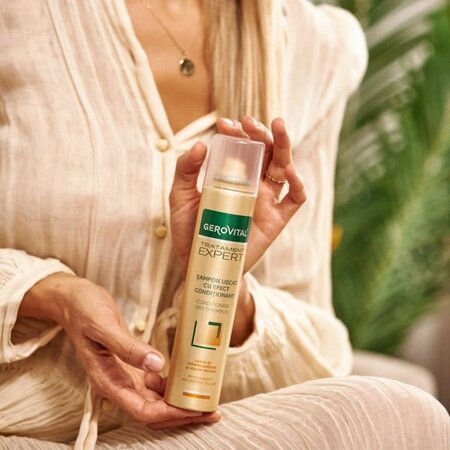 Sampon uscat cu efect Conditionant Tratament Expert, 200 ml, Gerovital 667278