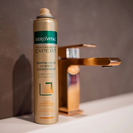 Sampon uscat cu efect Conditionant Tratament Expert, 200 ml, Gerovital 667277