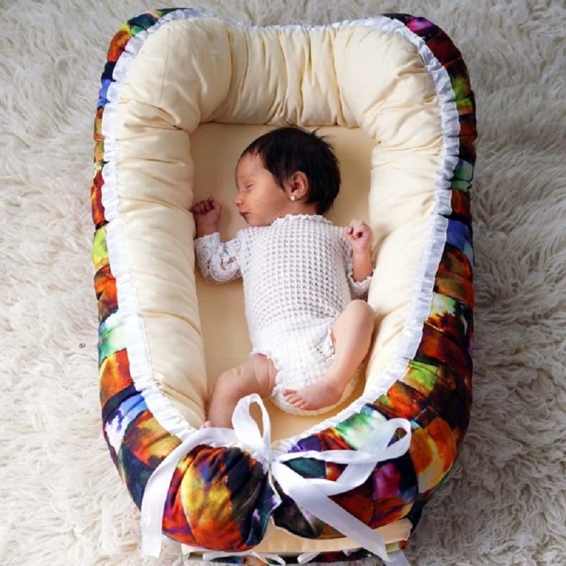 Cosulet pentru bebelus cu doua fete, Crem/Multicolor, Baby Nest 04, 0-6 luni, Twindeco