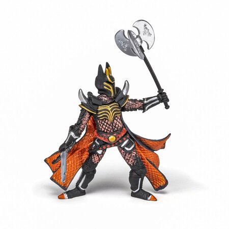 Figurina Cavaler cu triplu topor