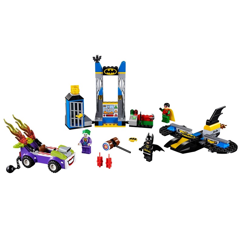 Atacul lui Joker in Batcave, L10753, Lego Juniors